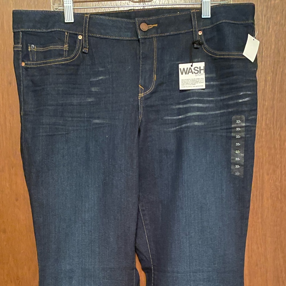 NWT Gap Dark blue bootcut jeans. E2